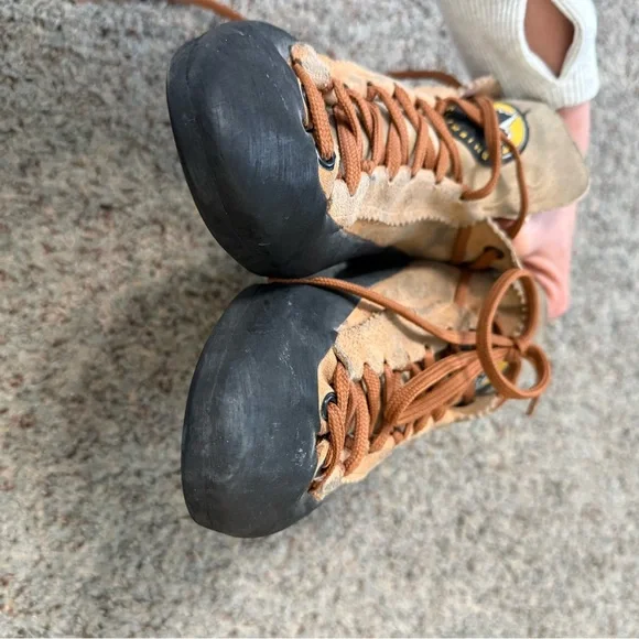 La Sportiva MythosClimbing Shoes 41